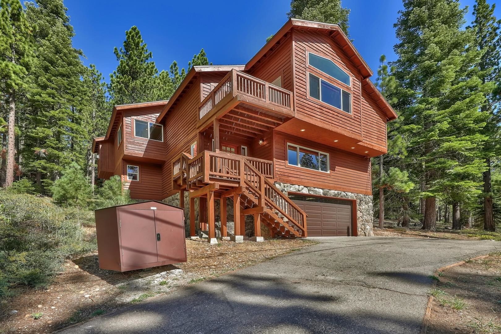 1850 Normuk St, South Lake Tahoe, CA 96150