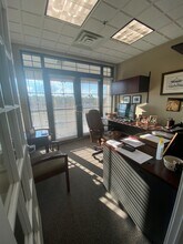 340 Towne Dr, Fayetteville, NY for lease Interior Photo- Image 2 of 4