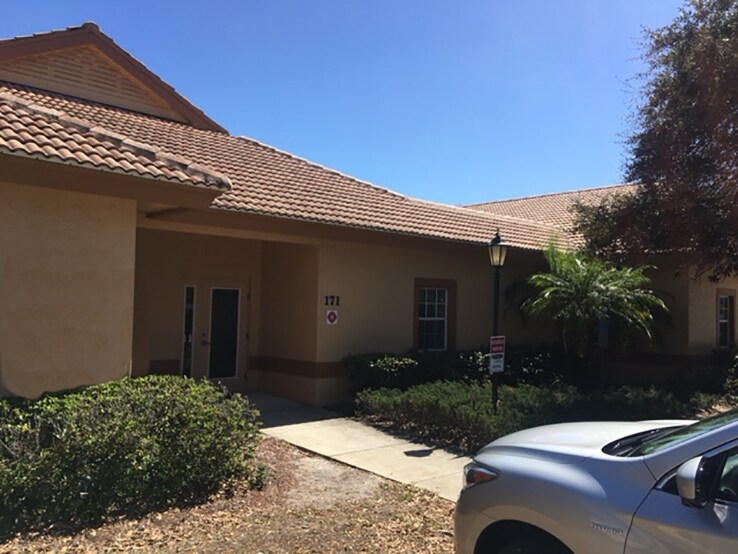 166-171 Center Rd, Venice, FL for sale - Building Photo - Image 2 of 20