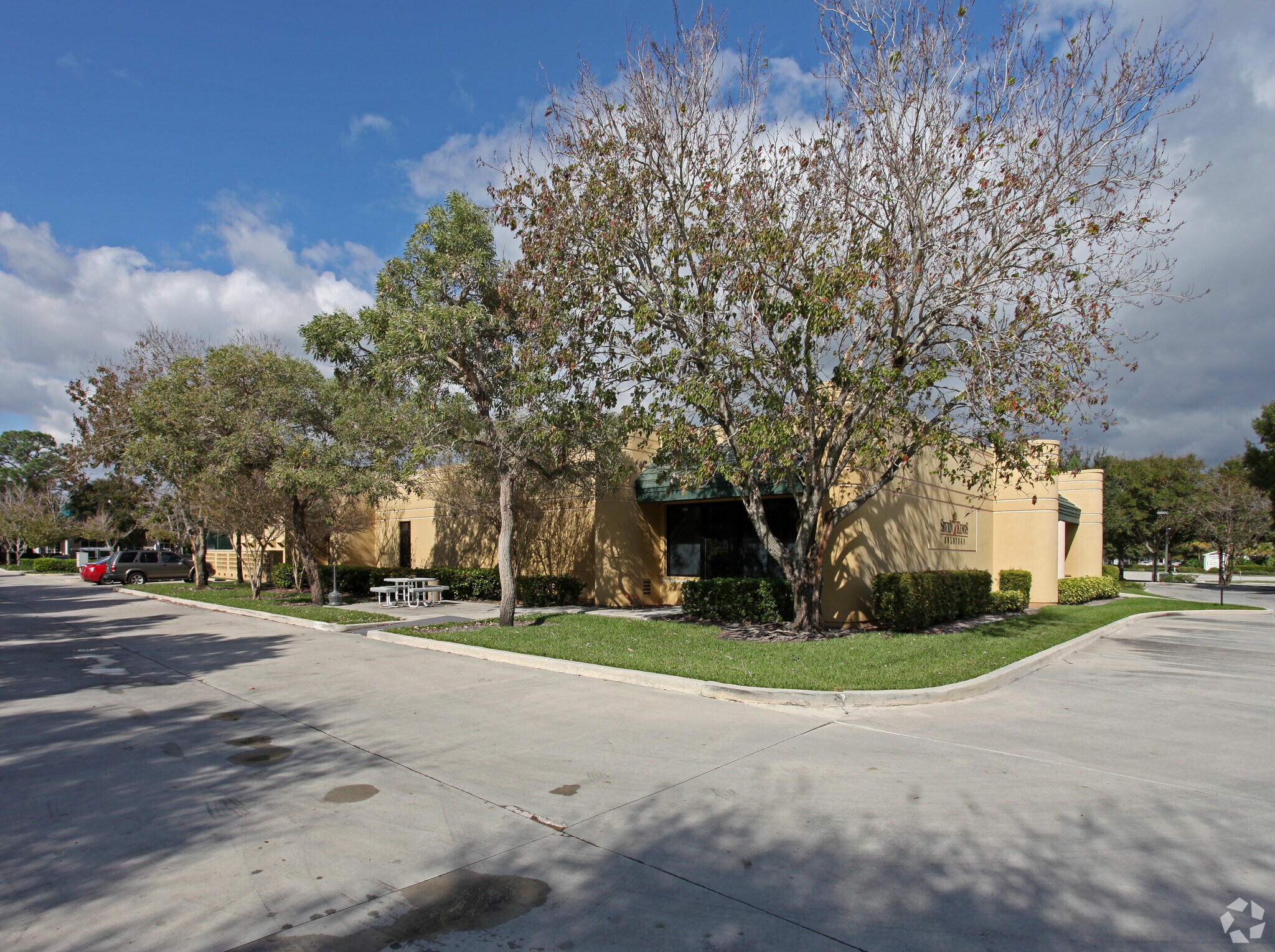630 Maplewood Dr, Jupiter, FL 33458 Office/Medical for Lease