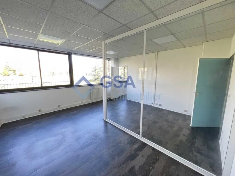 Office in Évry-Courcouronnes for lease - Interior Photo - Image 3 of 6