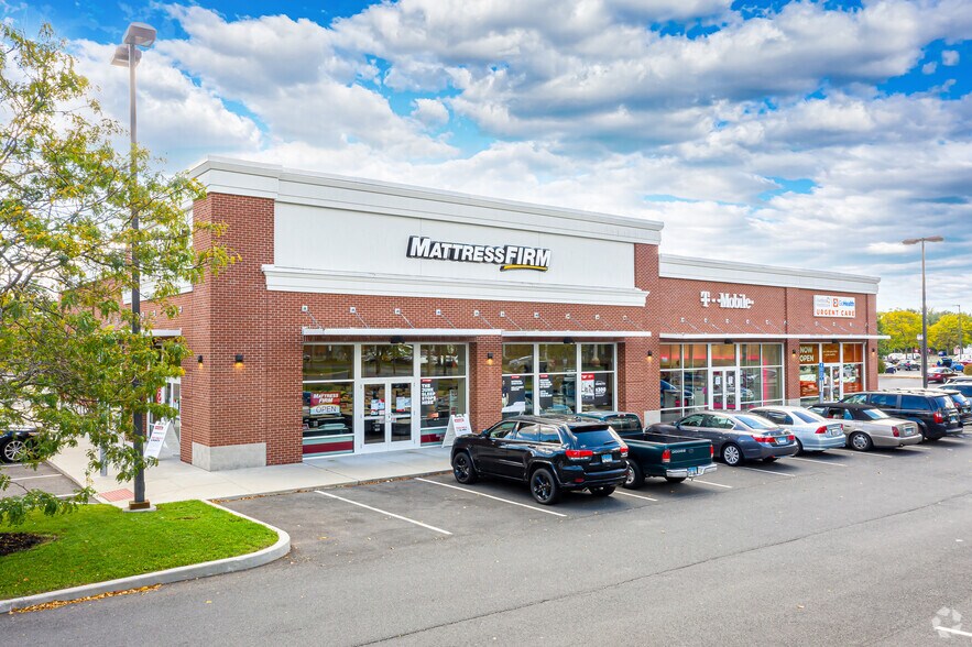 1055 Kennedy Rd, Windsor, CT for sale - Building Photo - Image 2 of 7