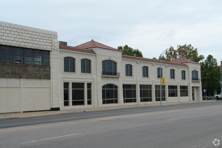 1501 E Douglas, Wichita, KS for lease - Building Photo - Image 2 of 3