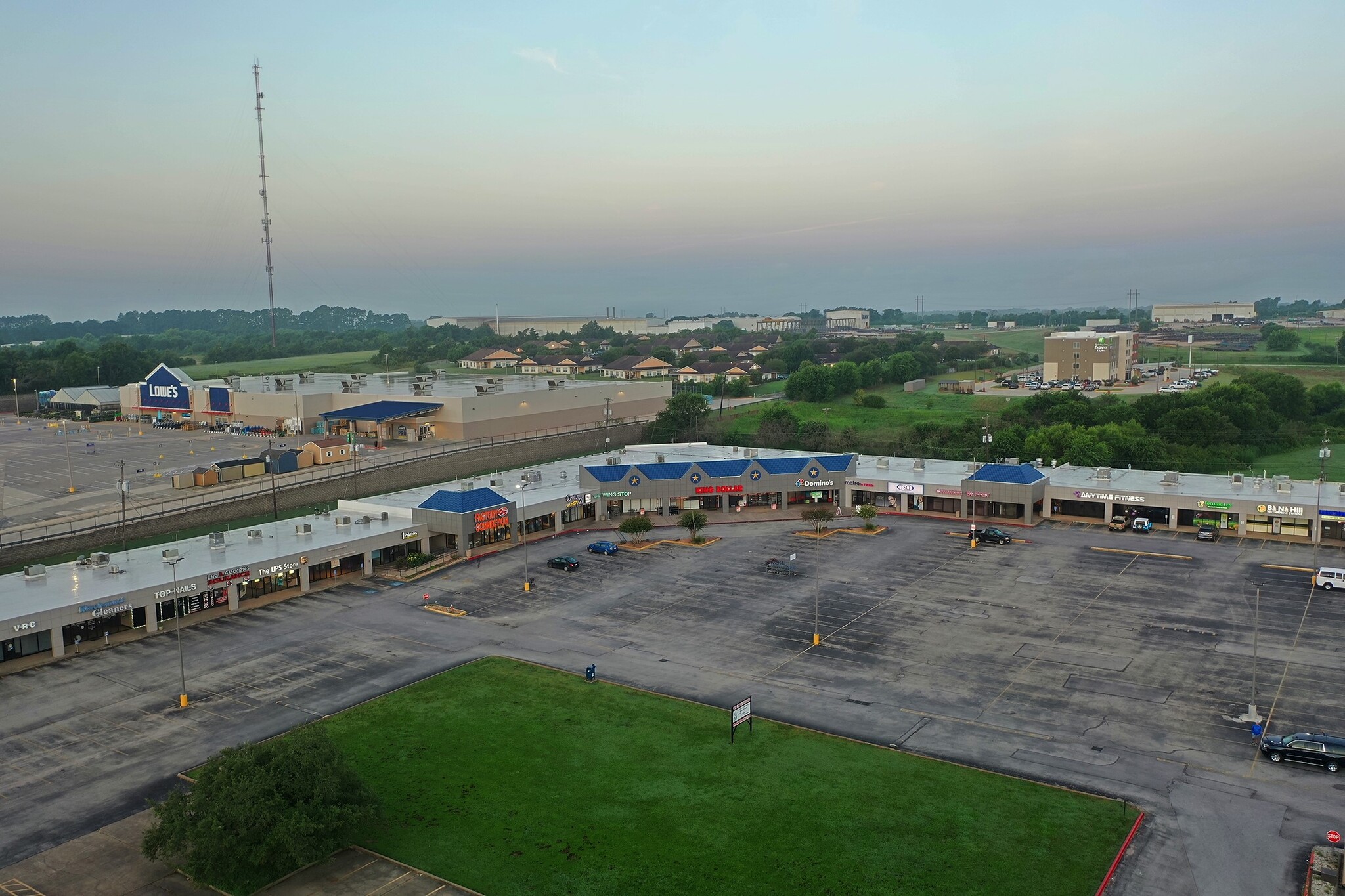 2610-2668 S Highway 36, Brenham, TX for lease Building Photo- Image 1 of 9