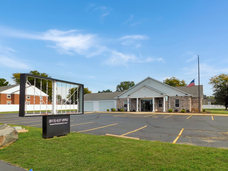 769 N Blackhawk Blvd, Rockton, IL for lease - Building Photo - Image 2 of 46