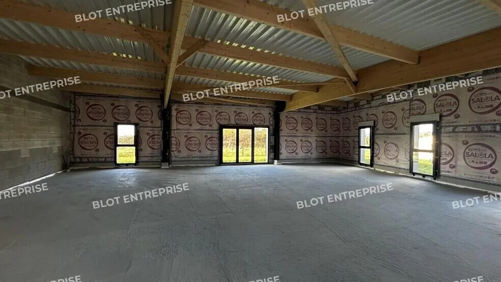 Office in La Bouëxière for sale - Interior Photo - Image 2 of 8