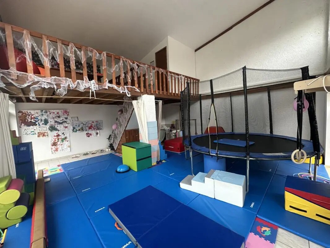 Retail in Montauroux for lease Interior Photo- Image 1 of 9