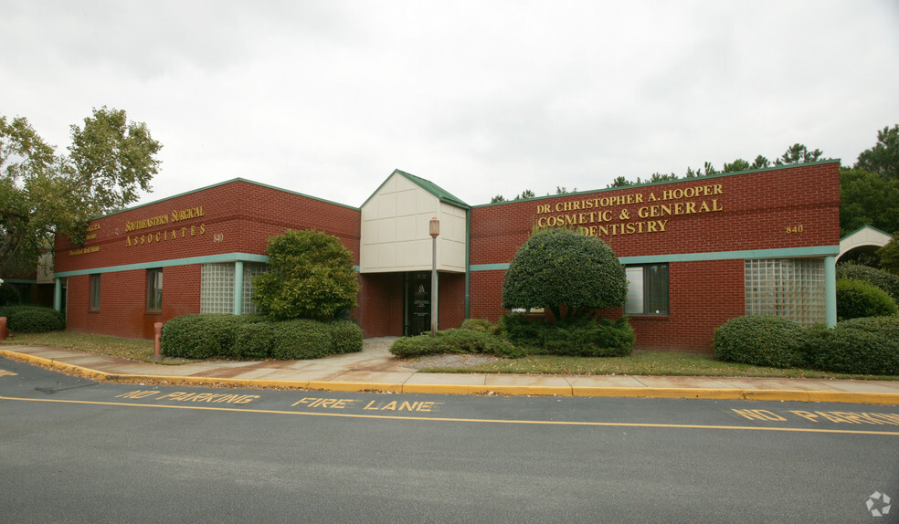 840 First Colonial Rd, Virginia Beach, VA for sale - Building Photo - Image 1 of 1