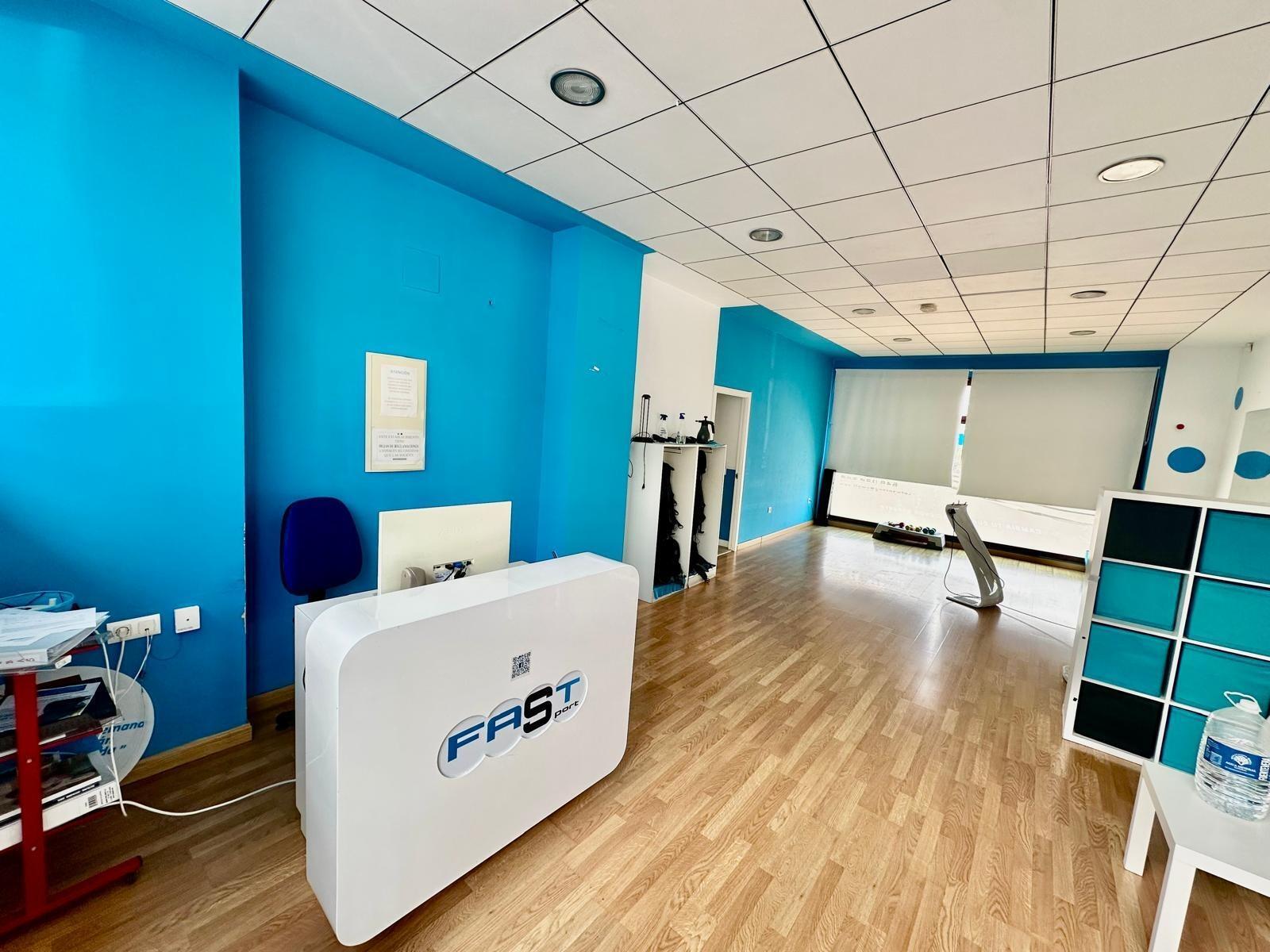 Retail in Cáceres, Cáceres for sale Building Photo- Image 1 of 12