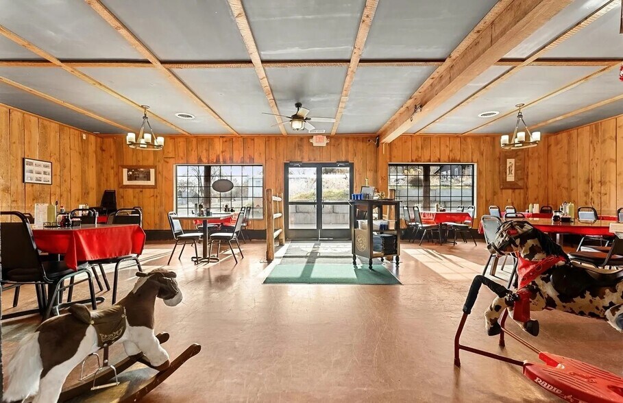 202 2nd St, Riverside, WA for sale - Building Photo - Image 2 of 3