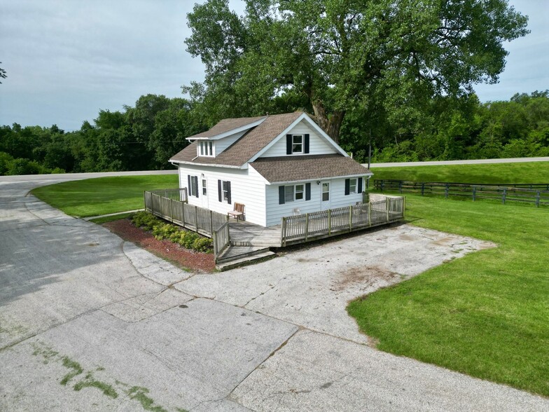 7820 SE Vandalia Dr, Runnells, IA for sale - Building Photo - Image 3 of 44