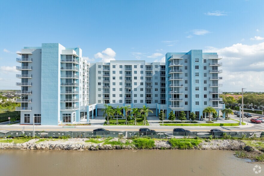 8175 NW 107th Ave, Doral, FL for lease - Building Photo - Image 3 of 6