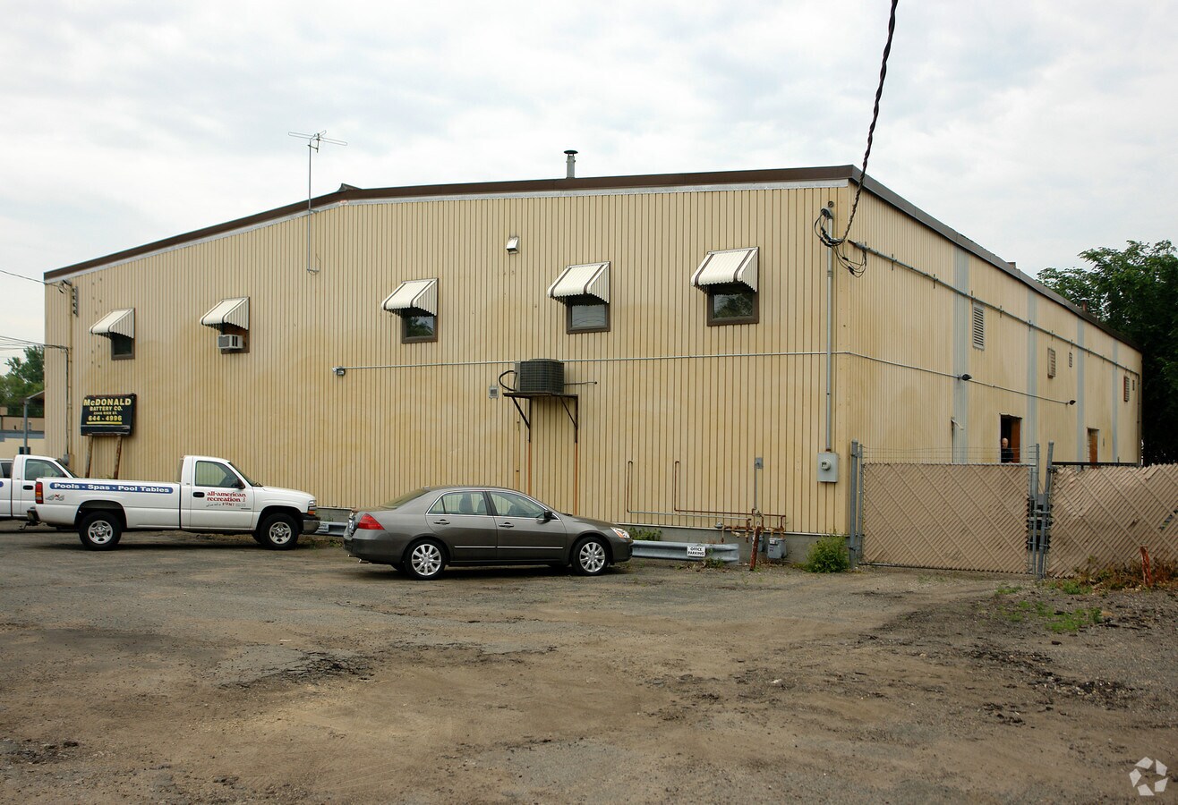 2948 Rice St, Little Canada, MN 55113