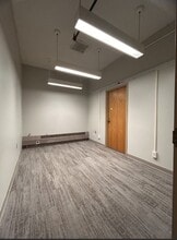 2101 Woolworth Ave, Omaha, NE for lease Interior Photo- Image 2 of 2