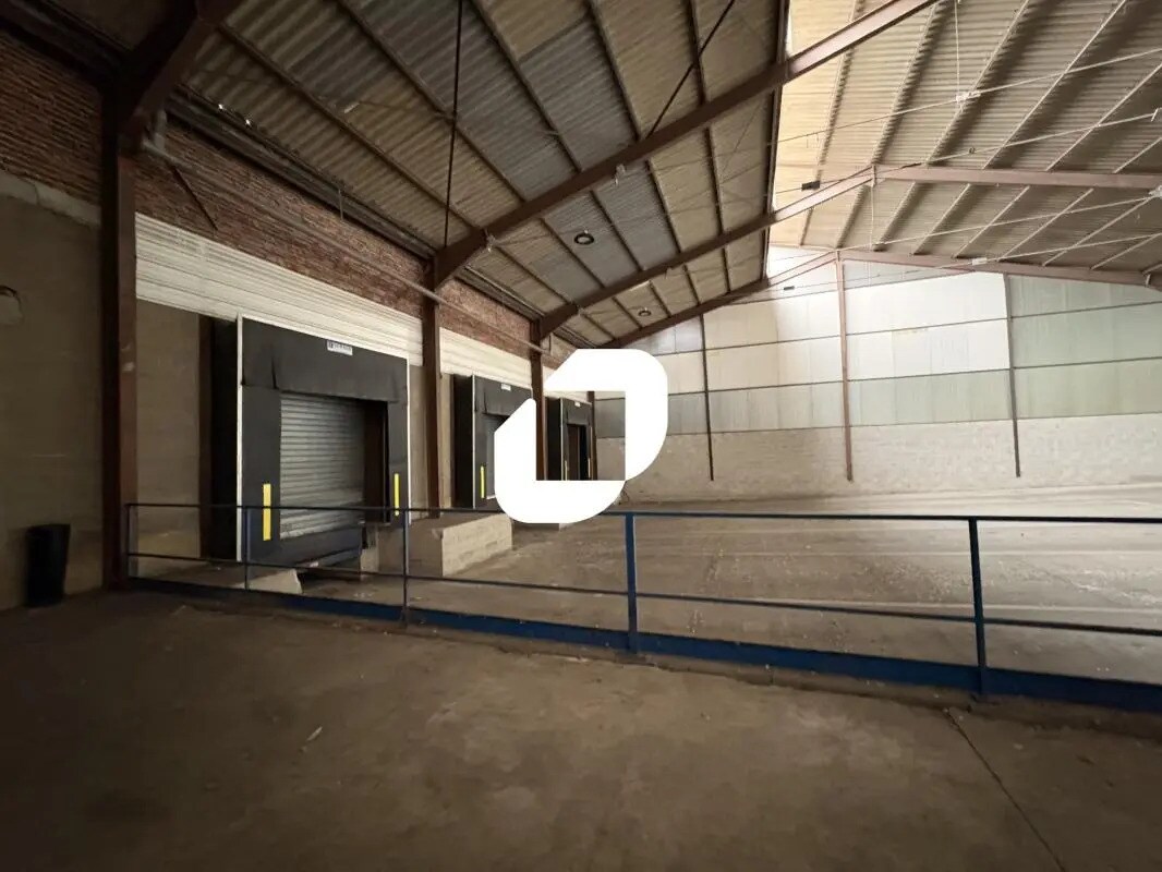 Retail in Lys-lez-Lannoy for lease Interior Photo- Image 1 of 18