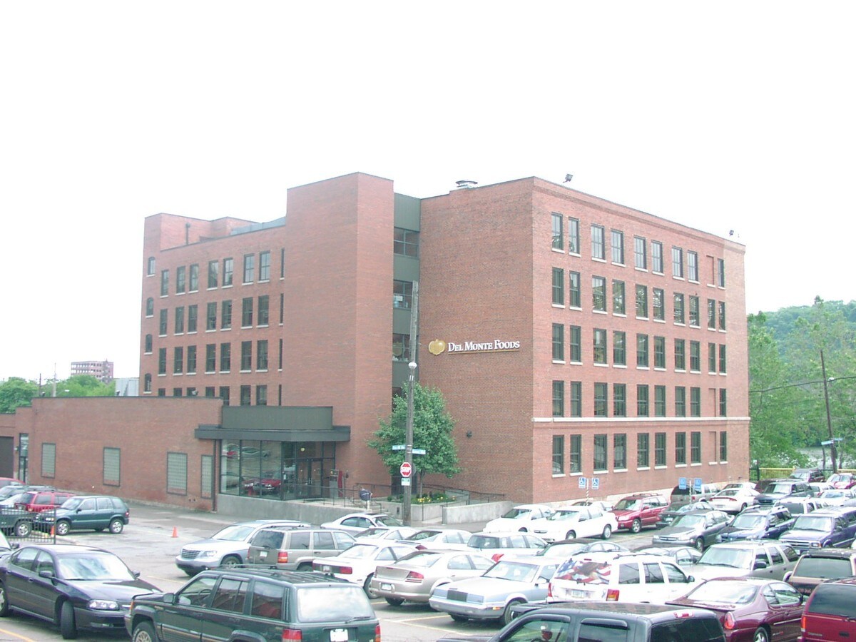 1062 Progress St, Pittsburgh, PA 15212