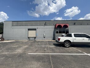 2939 Irving Blvd, Dallas, TX for lease Interior Photo- Image 1 of 1