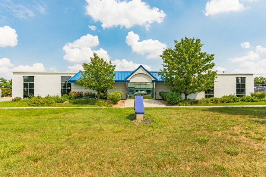 528 Fellowship Rd, Mount Laurel, NJ for lease - Building Photo - Image 2 of 10