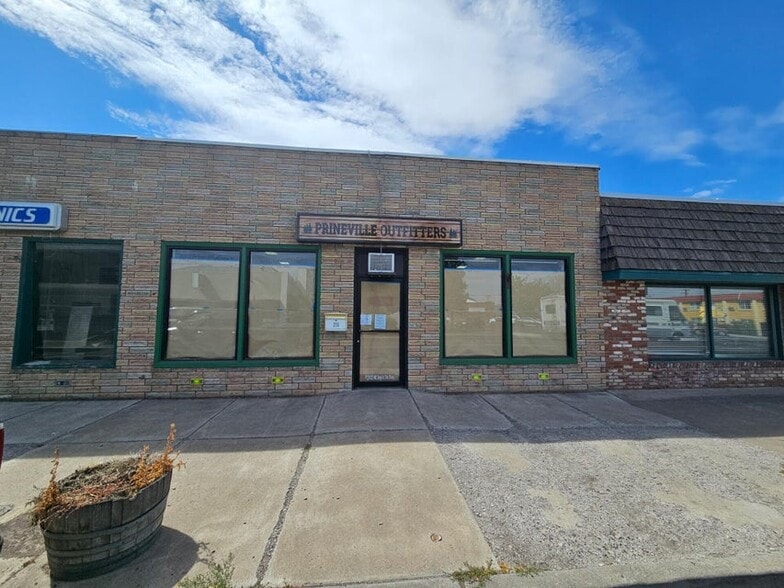 250 NE 3rd St, Prineville, OR for lease - Building Photo - Image 1 of 5