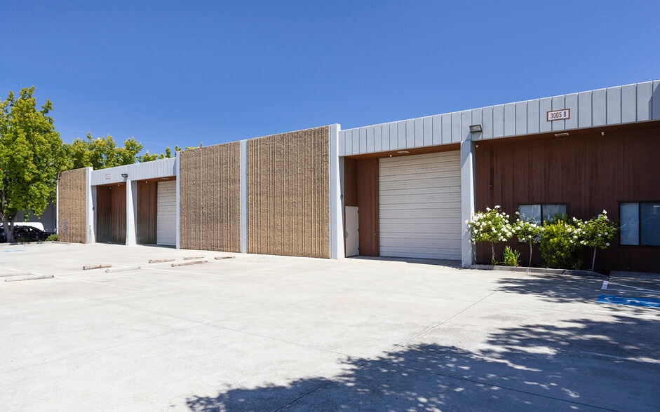 3005 Spring St, Redwood City, CA for sale - Building Photo - Image 1 of 3