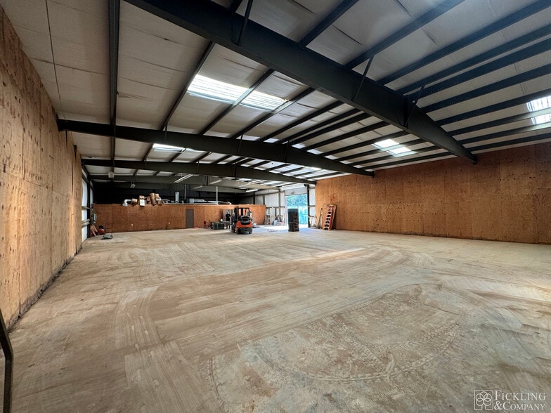 7441 Hawkinsville Rd, Macon-Bibb, GA for lease - Interior Photo - Image 3 of 10