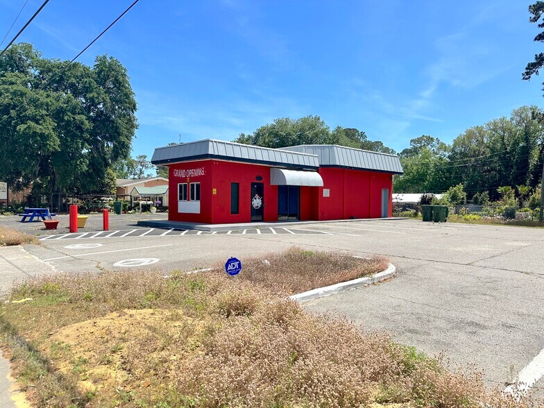 609 E Montgomery Cross Rd, Savannah, GA for sale - Building Photo - Image 2 of 10