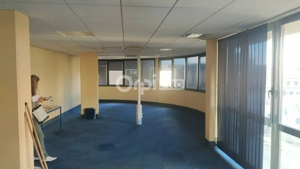 Office in Reims for lease Interior Photo- Image 1 of 9
