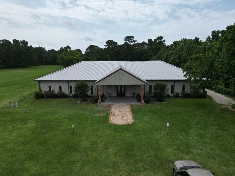 13705 FM 2432 Rd, Willis, TX for lease - Building Photo - Image 1 of 32