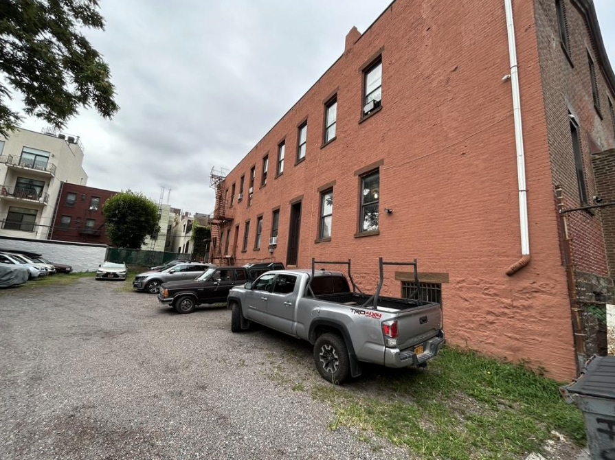 148 India St, Brooklyn, NY for lease Building Photo- Image 1 of 4