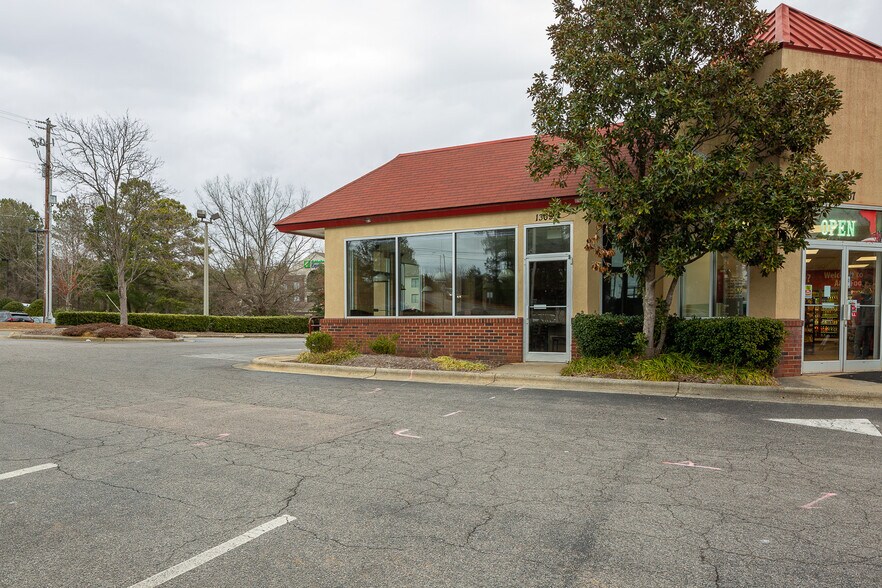 13051307 E Williams St, Apex, NC 27502