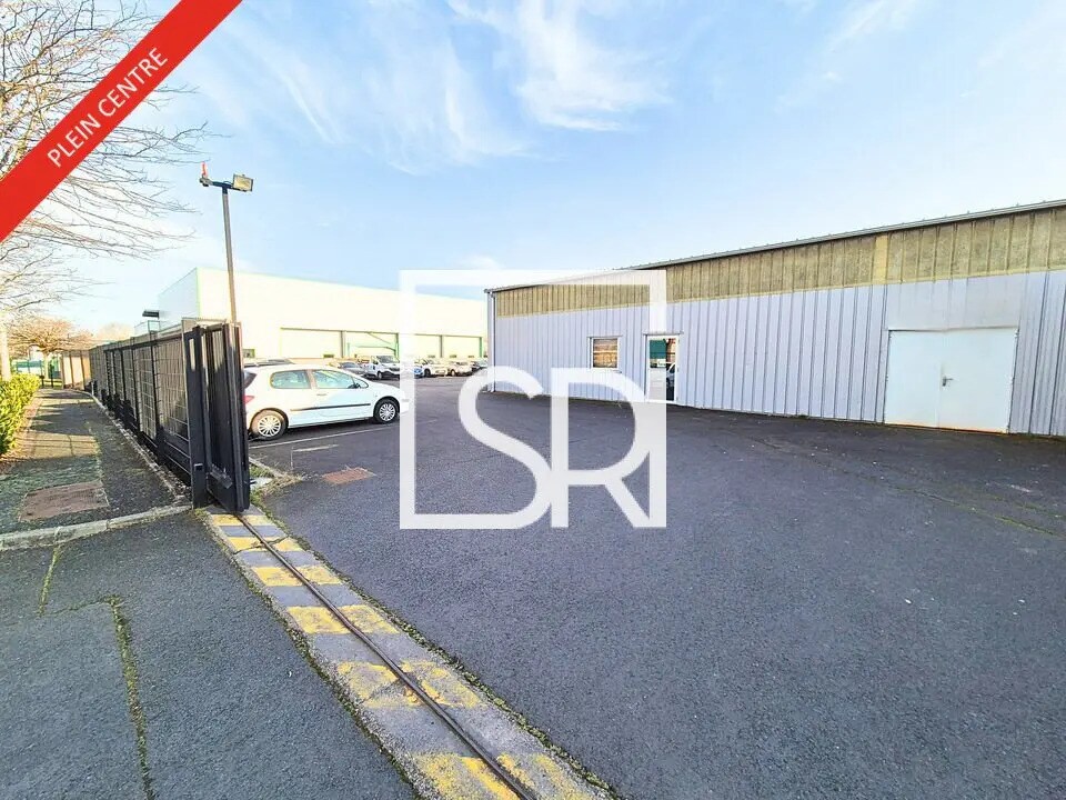 Industrial in Issoire for lease Building Photo- Image 1 of 13