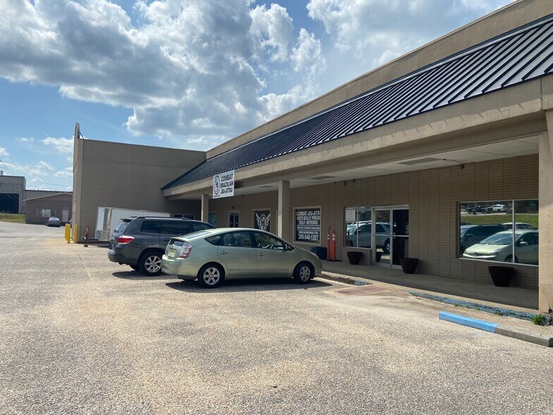 32423258 Cahaba Heights Rd, Birmingham, AL 35243