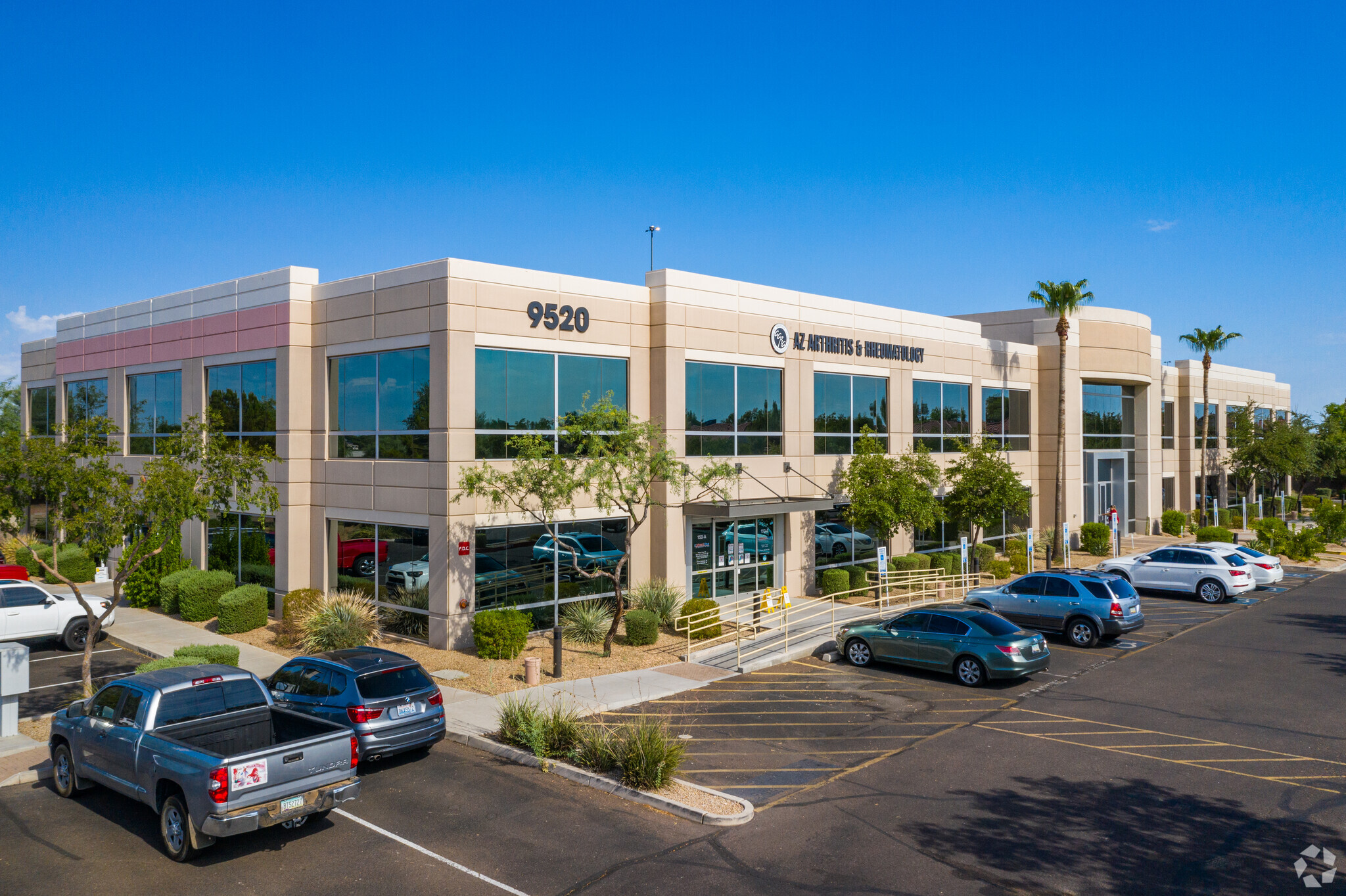 9520 W Palm Ln, Phoenix, AZ for lease Building Photo- Image 1 of 12