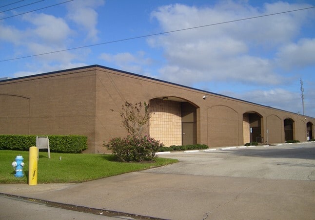 7240-7248 Wynnwood Ln, Houston, TX for lease - Building Photo - Image 1 of 6
