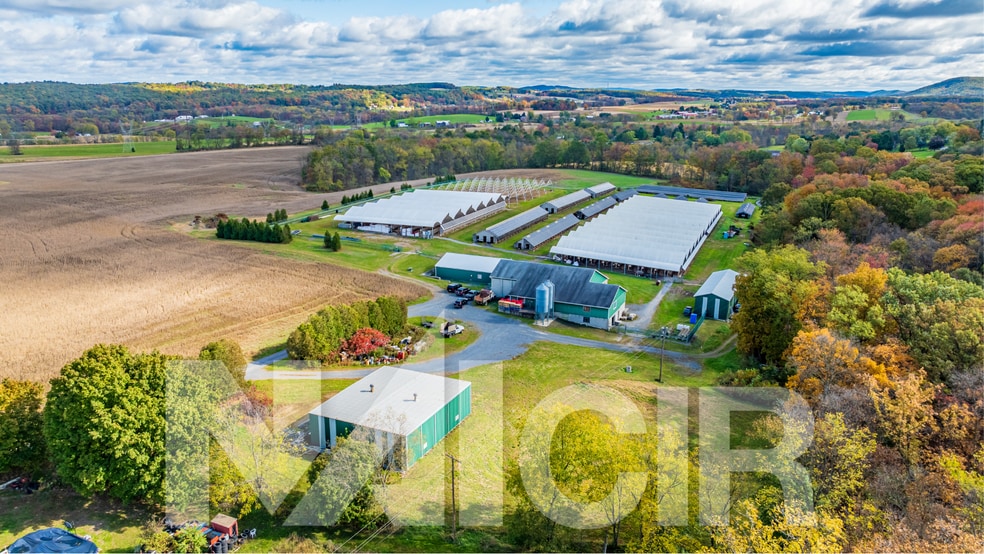 Flex in Sunbury, PA for sale - Building Photo - Image 2 of 5