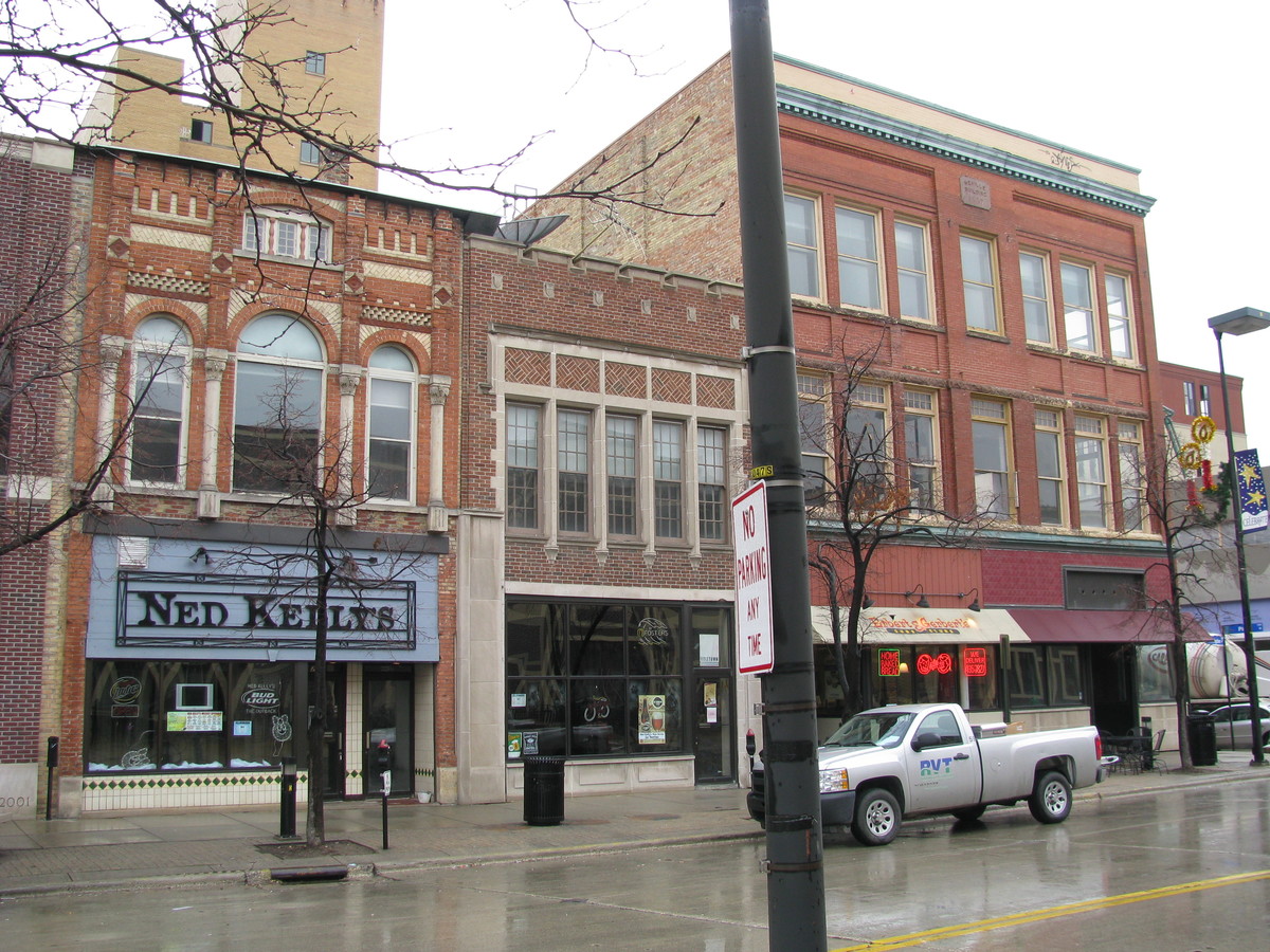 227-229 N Washington St, Green Bay, Wi 54301 