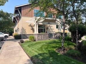 855 SW Yates Dr, Bend, OR for lease Interior Photo- Image 1 of 6