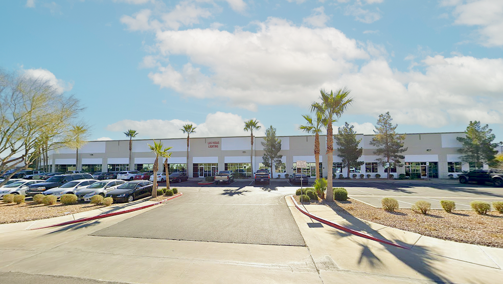 1111 Mary Crest Rd, Henderson, NV for lease - Building Photo - Image 1 of 3