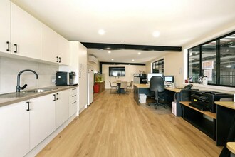 33 Storie St, Clontarf Moreton Bay for lease Interior Photo- Image 2 of 7