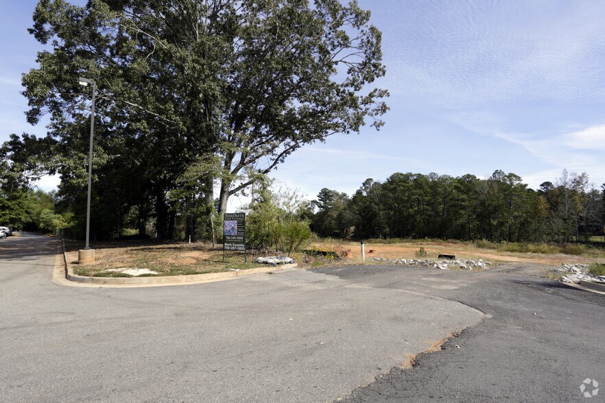 2271 Hog Mountain Rd, Watkinsville, GA 30677