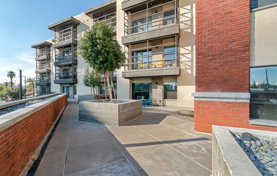 888 N 1st Ave, Phoenix, AZ for lease - Building Photo - Image 3 of 10