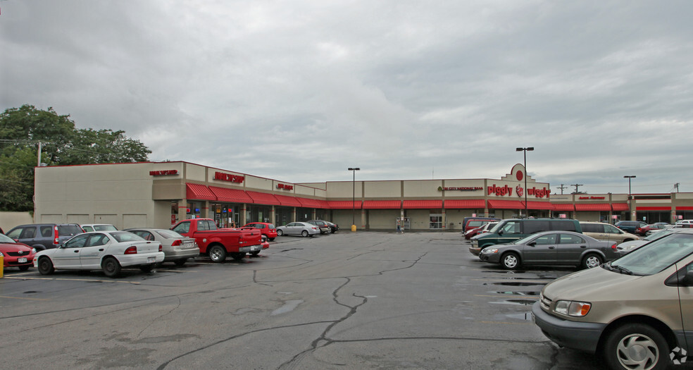 3900 Erie St, Racine, WI for lease - Primary Photo - Image 1 of 5