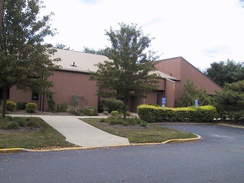 666 Plainsboro Rd, Plainsboro, NJ 08536