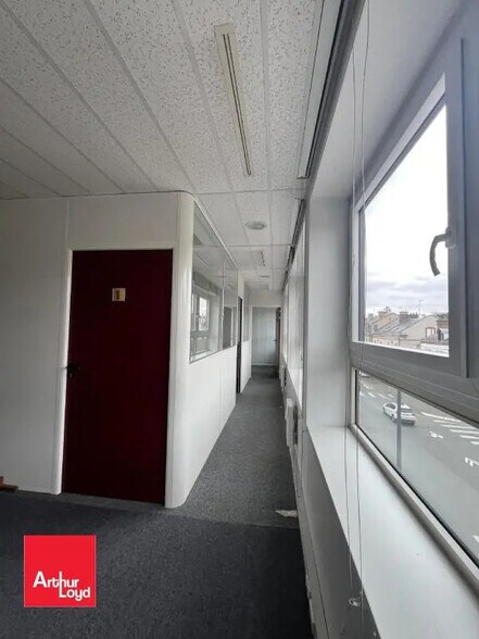 Office in Chartres for lease - Interior Photo - Image 3 of 4