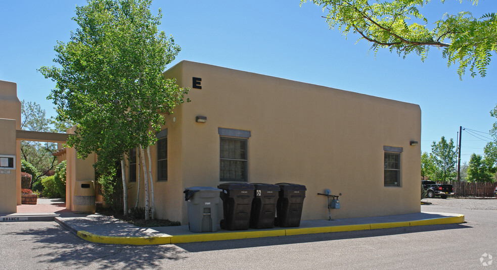 228 S St Francis Dr, Santa Fe, NM for lease - Building Photo - Image 2 of 2