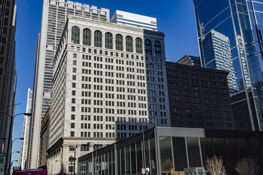 125 S Clark St, Chicago, IL for lease - Building Photo - Image 2 of 26