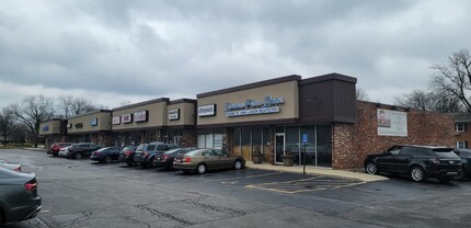 Strip Mall, popular Des Plaines, IL