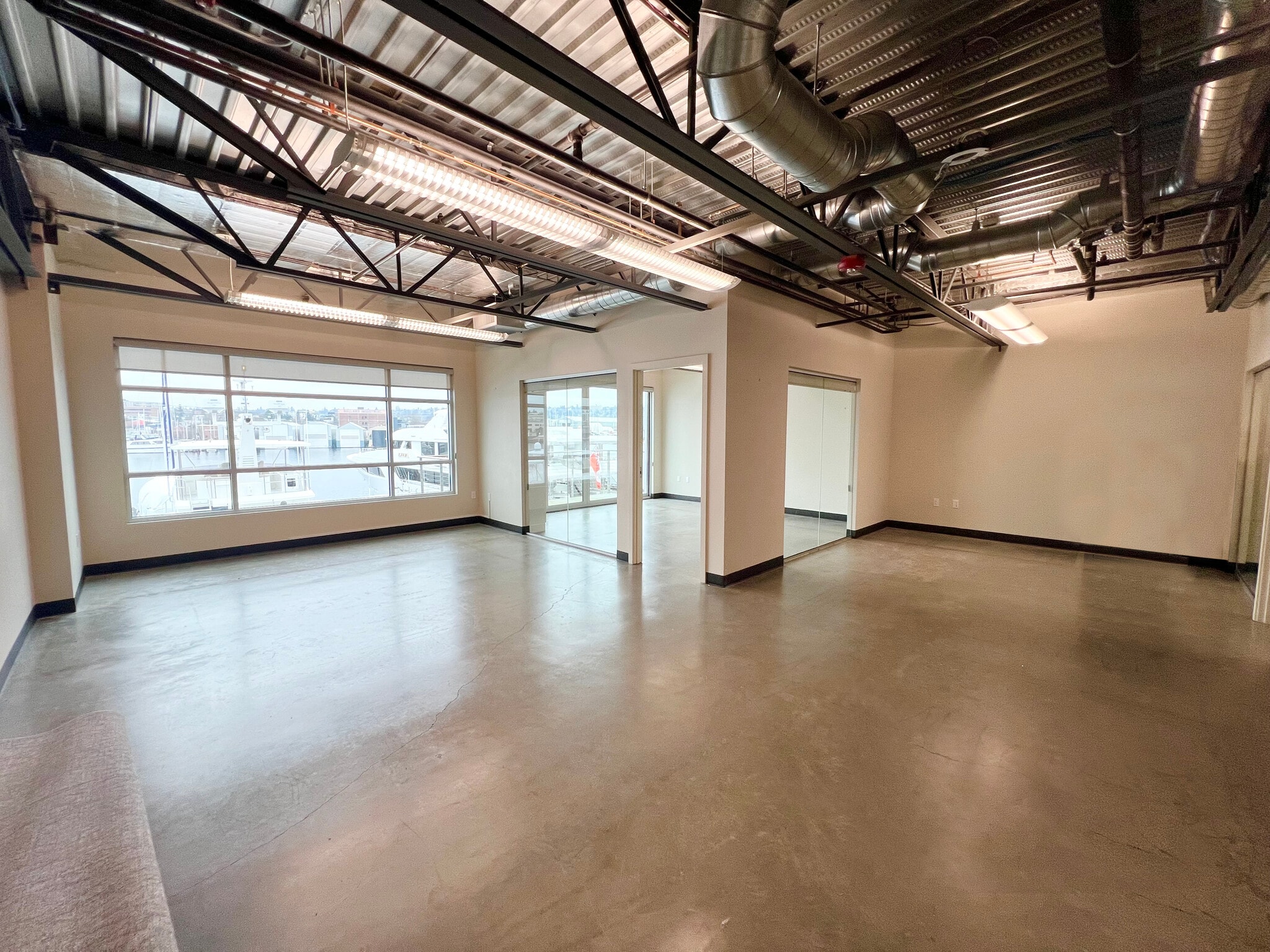 2284-2360 W Commodore Way, Seattle, WA for lease Interior Photo- Image 1 of 7