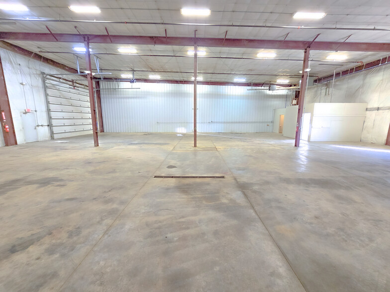 2000 50th St W, Williston, ND for lease - Building Photo - Image 3 of 8