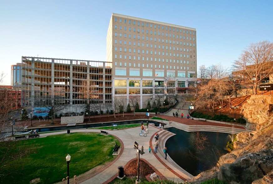 200 Westside Sq, Huntsville, AL for lease - Building Photo - Image 3 of 10